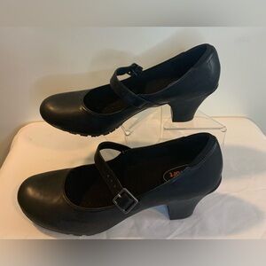 DANI MJ PUMP. Women's Black . Safe T step.
Size 10